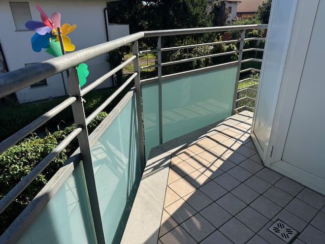 Media numero 8 di Via Castions - Tricamere ultimo piano