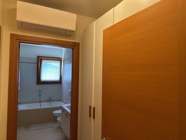 Media numero 5 di Via Castions - Tricamere ultimo piano