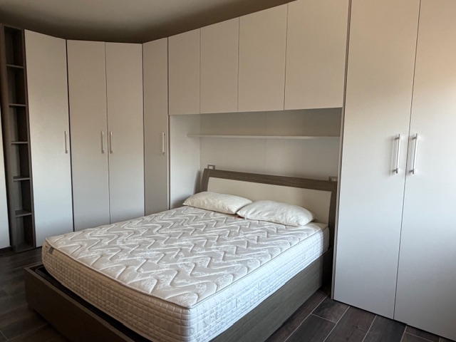 Media numero 12 di Zona Ospedale - Bicamere più studio ristrutturato