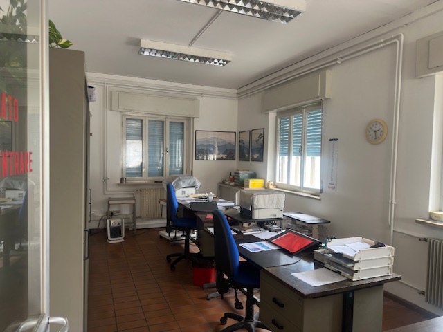 Media numero 17 di Capannoni con appartamento