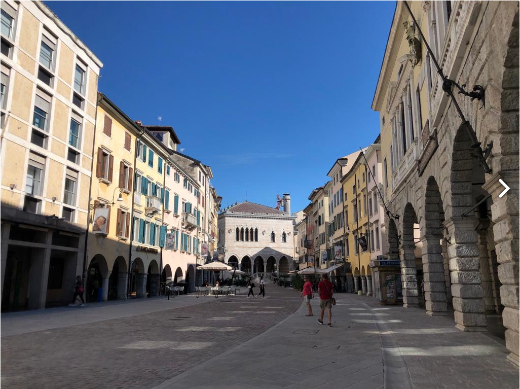 Immagine di Piccolo spazio commerciale in centro città