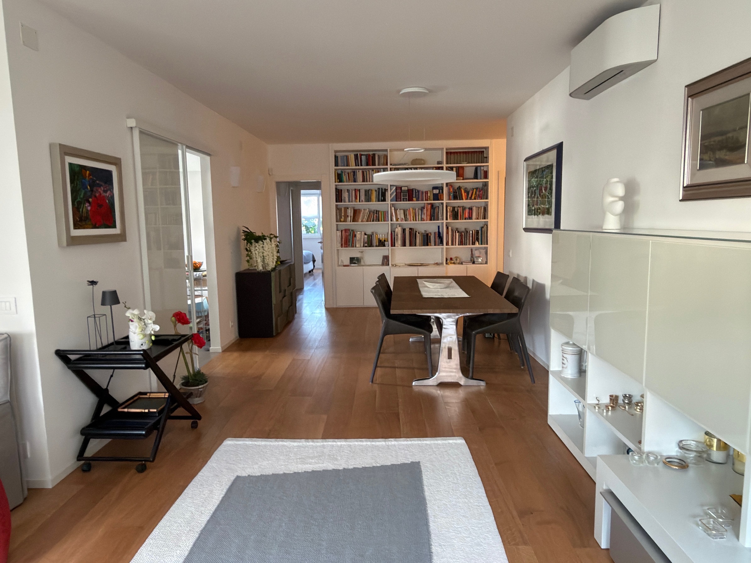 Immagine di Via Grazzano - Tricamere biservizi ristrutturato, garage.