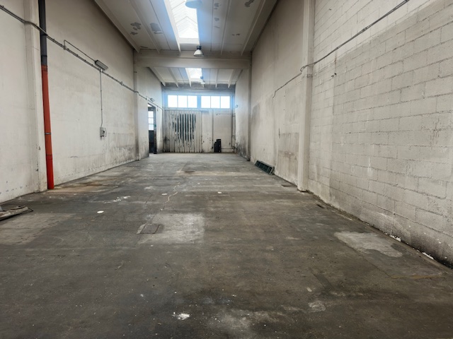 Media numero 9 di Capannoni con appartamento