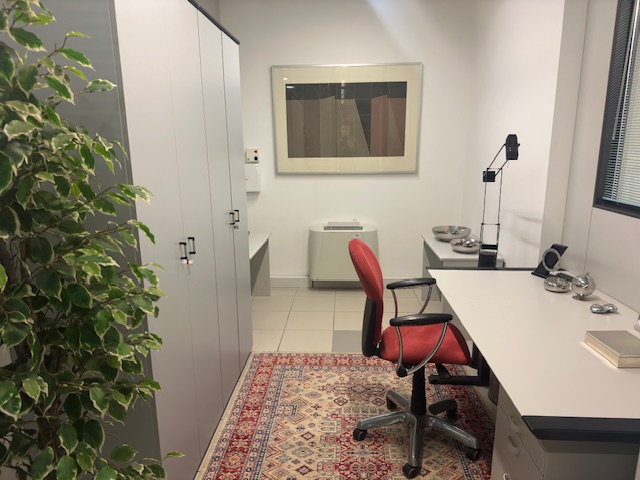 Media numero 4 di Via Nazionale - Ufficio in complesso commerciale