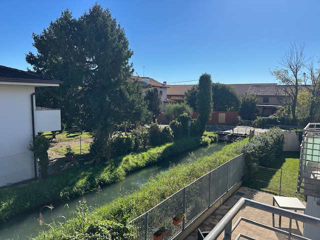 Media numero 9 di Via Castions - Tricamere ultimo piano