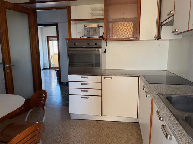 Media numero 8 di Viale Duodo - Bicamere con garage