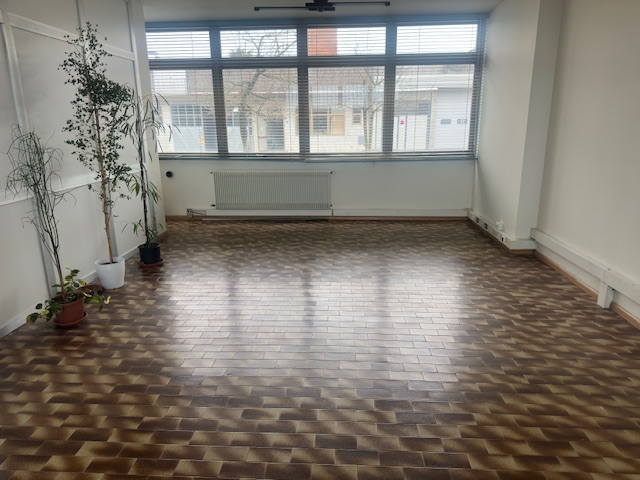 Media numero 22 di Capannoni con appartamento